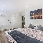 Cute And Cosy Apartment In Kensington