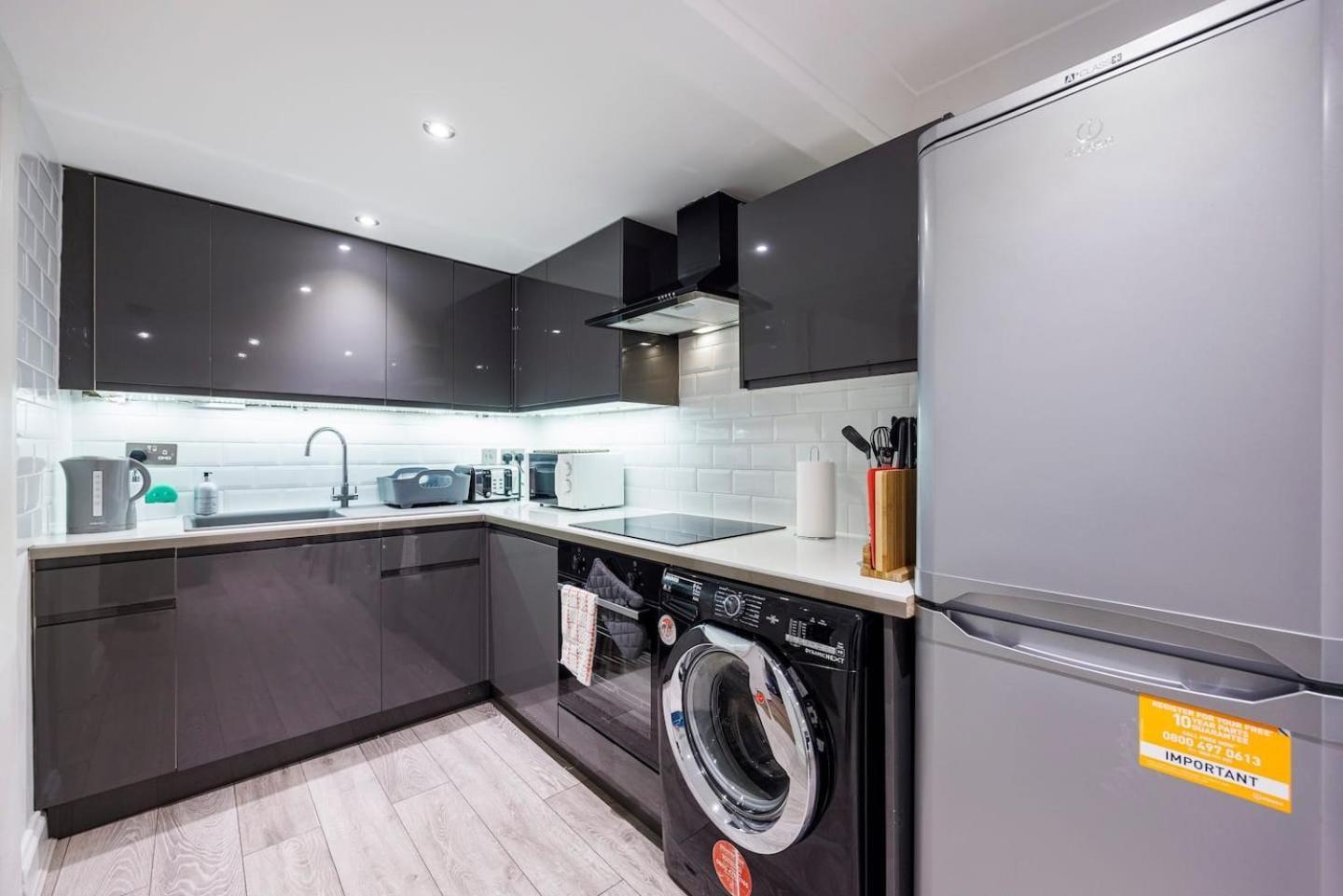 Cute And Cosy In Kensington Apartment *
