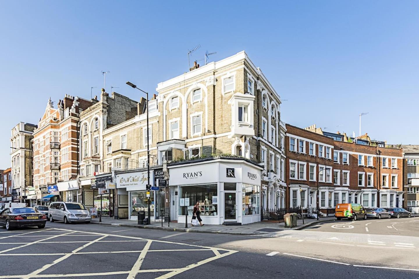 Cute And Cosy In Kensington